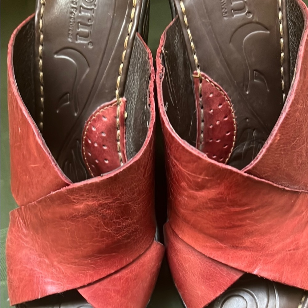 Women's Born Red Leather Sandals - Picture 5 of 9